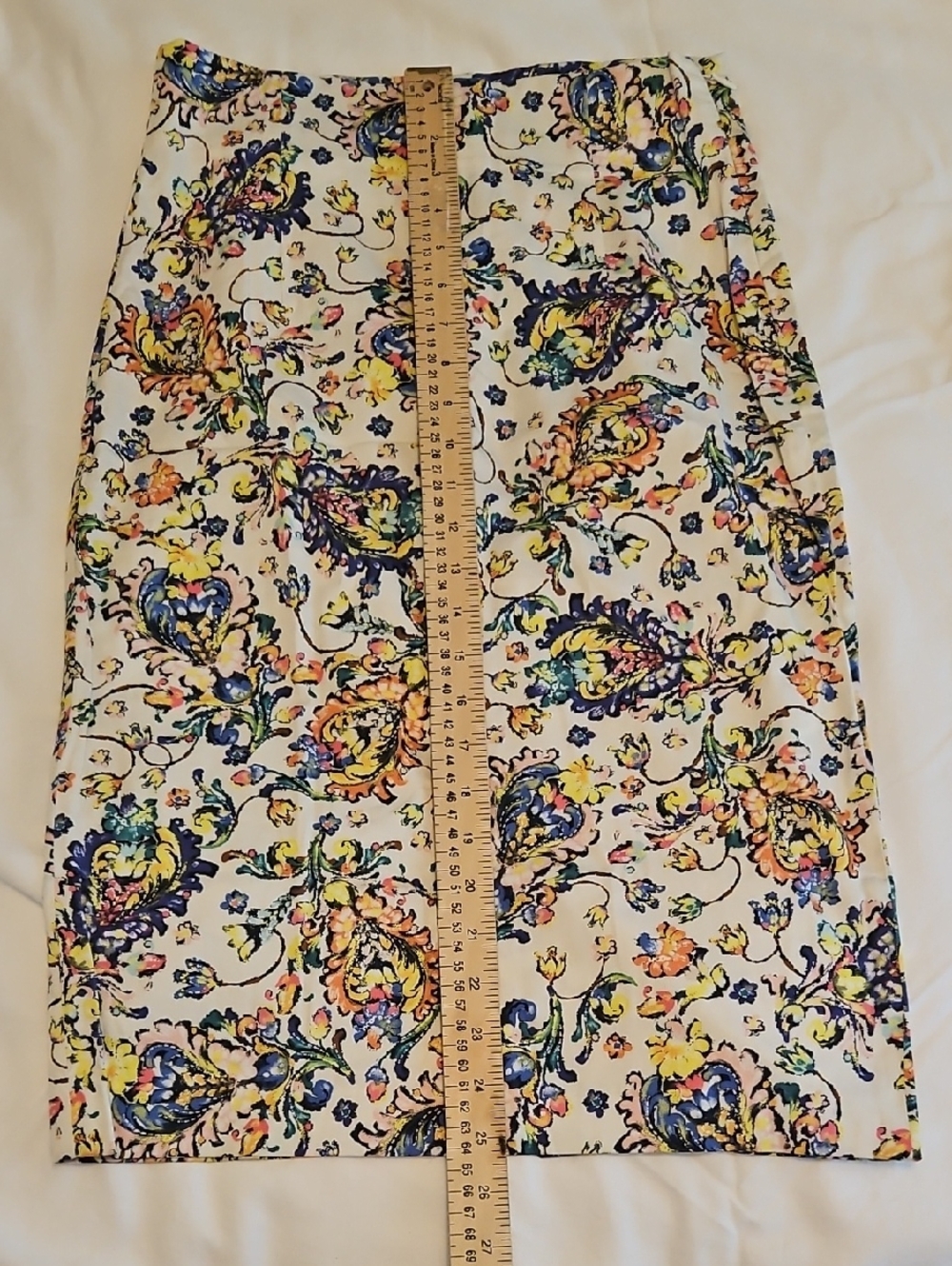 Zara Cream Pencil Skirt with Multicolor Paisley Floral Print